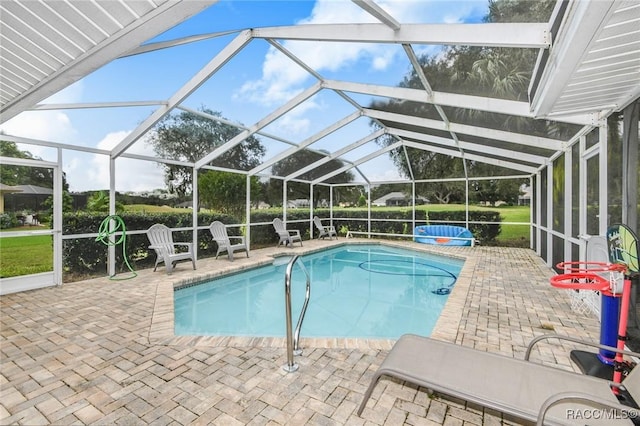 640 E Hartford St, Hernando, FL 34442 - swimming pool with a patio area and a lanai