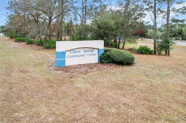 view of community / neighborhood sign