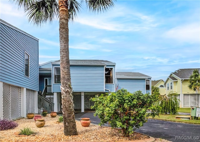 view of front of house featuring a carport