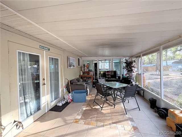 view of sunroom / solarium