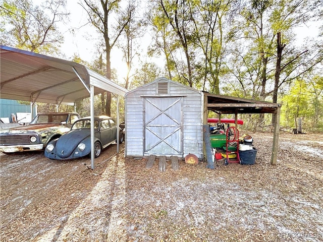 view of outbuilding featuring a carport