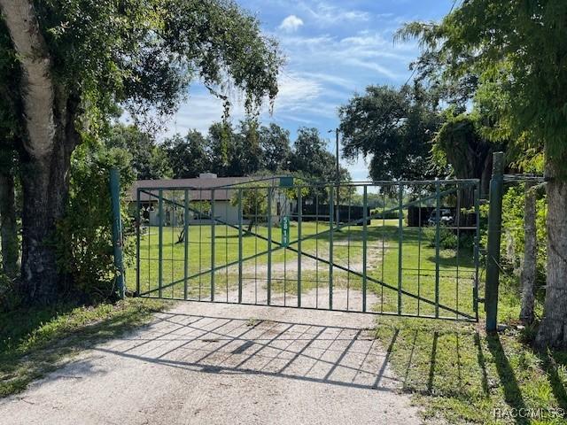 5811 Maple Ln, Tampa, FL 33610 - photo 2