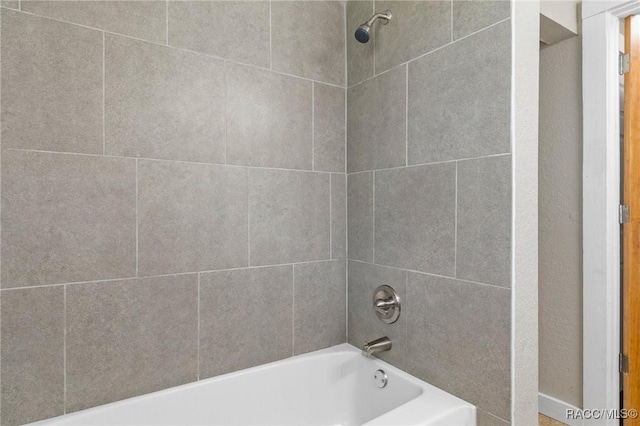 1 Taft St, Beverly Hills, FL 34465 - bathroom with washtub / shower combination