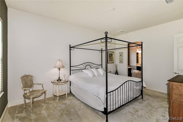 bedroom with carpet flooring