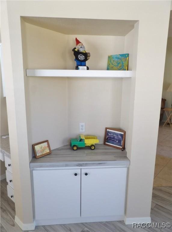 4614 N Crestline Dr, Beverly Hills, FL 34465 - detailed view of baseboards