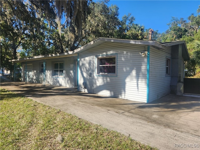 view of front of property