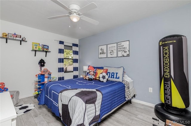 340 E Glassboro Ct Unit 19-5A, Hernando, FL 34442 - bedroom featuring wood finished floors and a ceiling fan