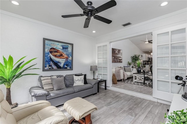 340 E Glassboro Ct Unit 19-5A, Hernando, FL 34442 - living room featuring ceiling fan, light wood-style flooring, recessed lighting, and ornamental molding