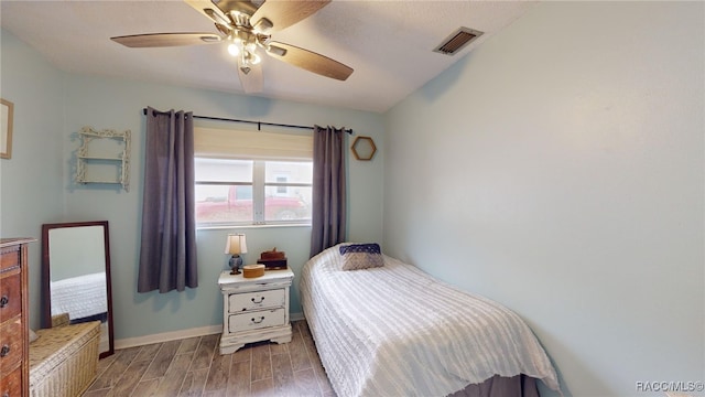 bedroom featuring ceiling fan