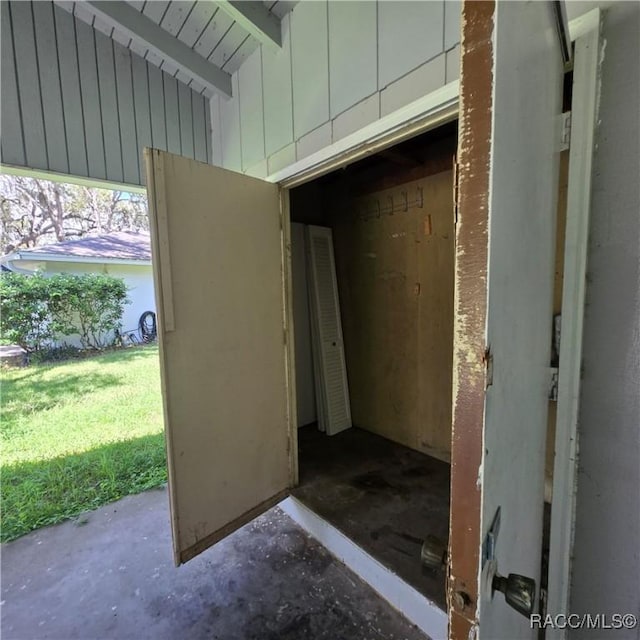 9227 N Fawn Way, Citrus Springs, FL 34434 - view of garage