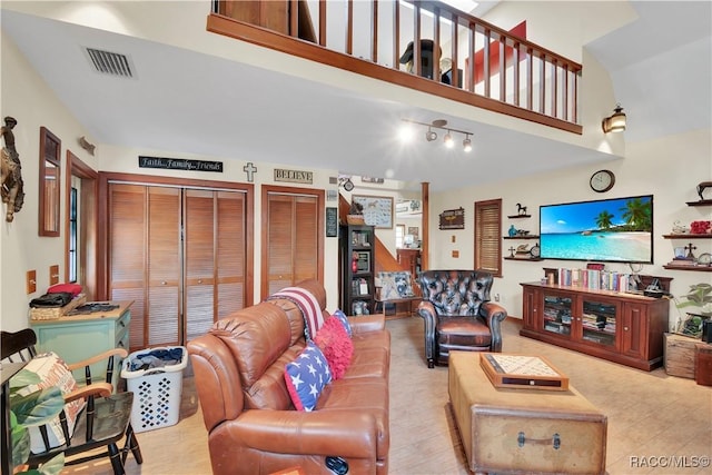 4200 W Breckenridge Ct, Beverly Hills, FL 34465 - living area with a high ceiling