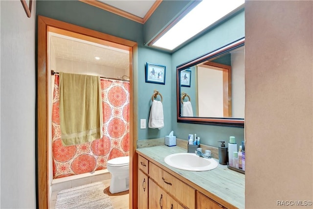 4200 W Breckenridge Ct, Beverly Hills, FL 34465 - bathroom with vanity, crown molding, and a shower with shower curtain