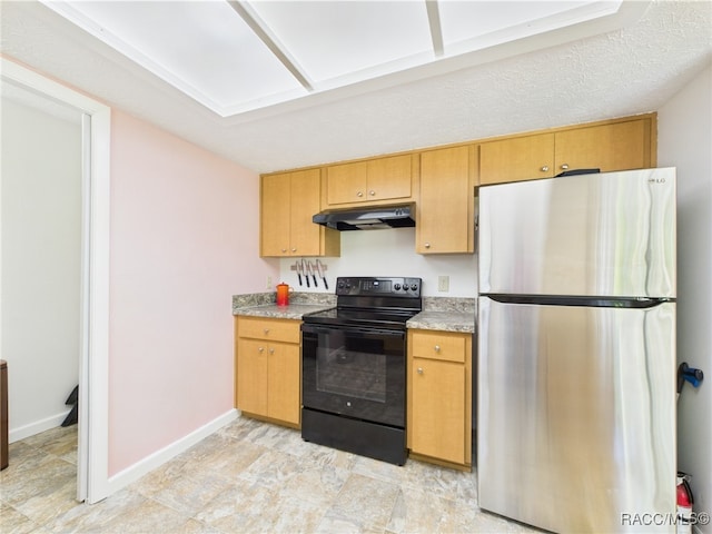 896 N Hollywood Cir, Crystal River, FL 34429 - kitchen featuring freestanding refrigerator, black range with electric stovetop, under cabinet range hood, and baseboards