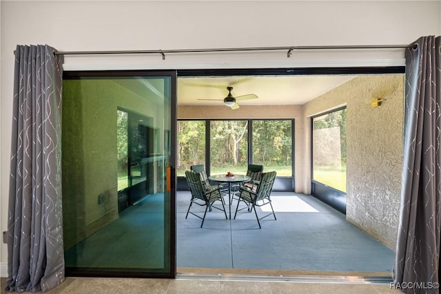 3153 N Chandler Dr, Hernando, FL 34442 - sunroom featuring a ceiling fan