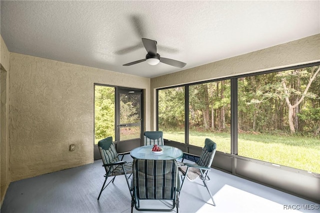 3153 N Chandler Dr, Hernando, FL 34442 - sunroom with ceiling fan and outdoor dining area