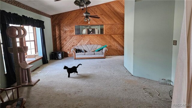 dining area with ceiling fan