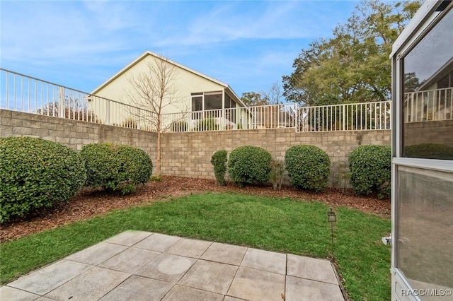 view of yard with a patio area