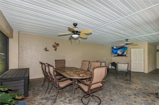 view of patio with ceiling fan