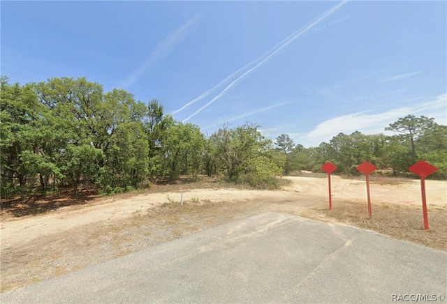 Listing photo 2 for 10738 N Felt Ter, Dunnellon FL 34433