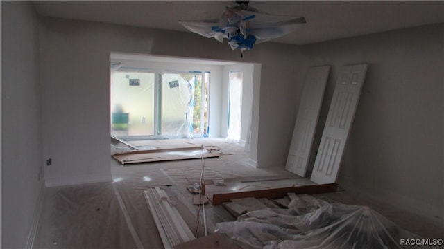 11467 W Sandpiper Ct, Crystal River, FL 34429 - unfurnished room with baseboards