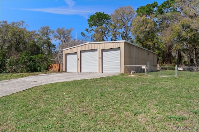 detached garage with fence