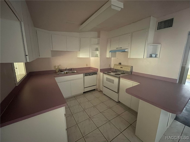 120 NW Magnolia Cir, Crystal River, FL 34428 - kitchen with white appliances, under cabinet range hood, open shelves, a peninsula, and white cabinetry