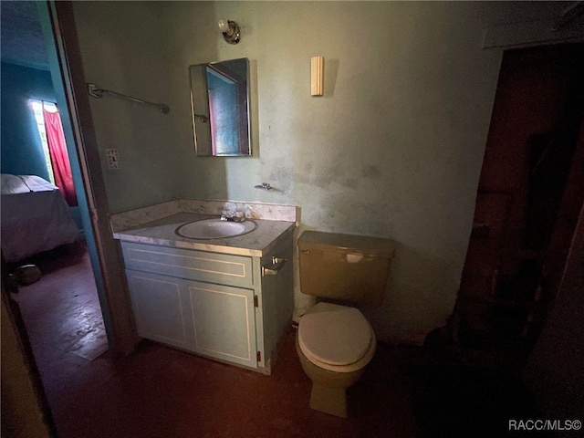 120 NW Magnolia Cir, Crystal River, FL 34428 - ensuite bathroom featuring vanity and toilet