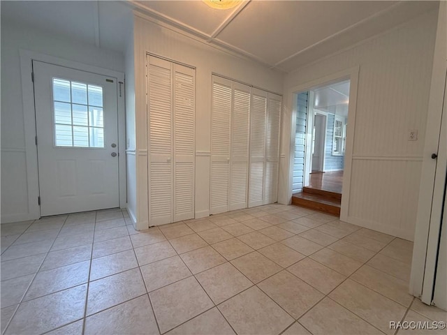 5217 Riverside Dr, Yankeetown, FL 34498 - foyer entrance with light tile patterned floors