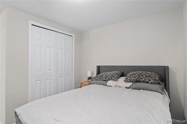 bedroom featuring a closet