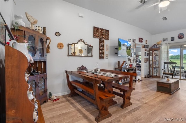 10541 S Drew Bryant Cir, Floral City, FL 34436 - dining area featuring wood finished floors, visible vents, baseboards, and ceiling fan