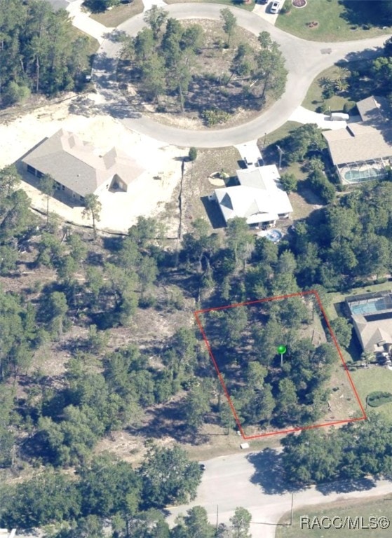 Listing photo 3 for 29 Oak Village Blvd, Homosassa FL 34446