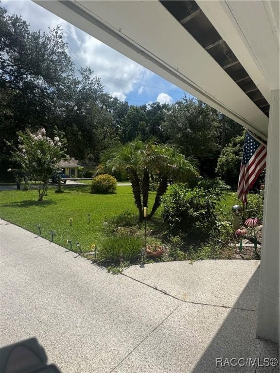 7265 S Eastlake Dr, Floral City, FL 34436 - photo 21