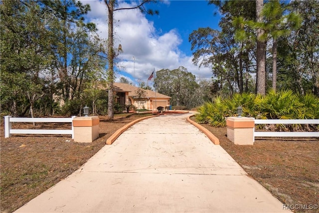 view of front of house with a fenced front yard