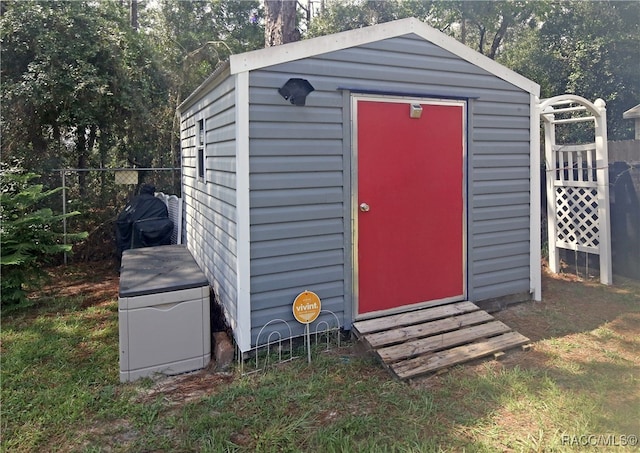 view of outbuilding