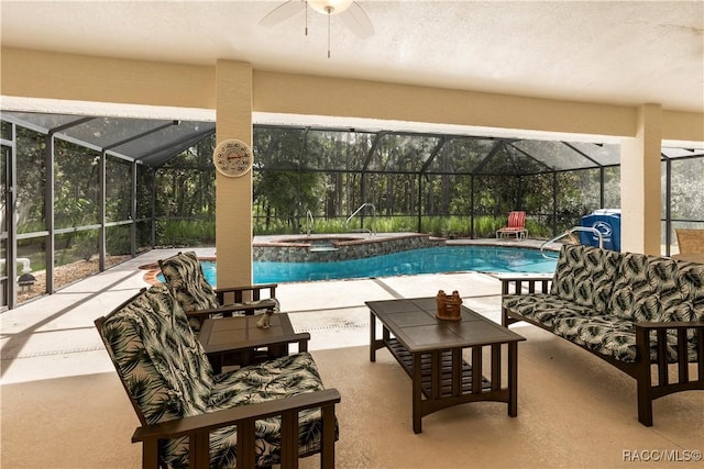 5799 N Oakmont Dr, Beverly Hills, FL 34465 - swimming pool with an in-ground hot tub, a patio, a ceiling fan, and a lanai