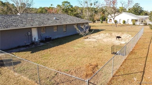 view of yard featuring cooling unit