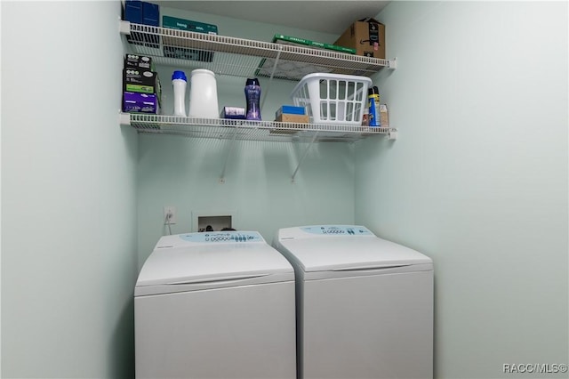 9 Flagler Dr, Palm Coast, FL 32137 - washroom featuring washing machine and dryer