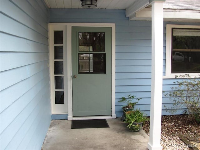 view of property entrance