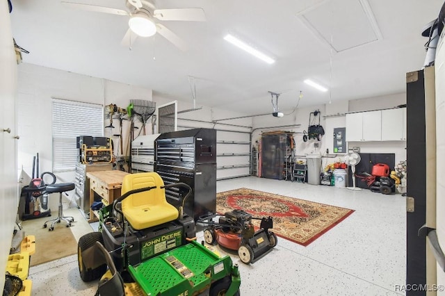 garage featuring a ceiling fan