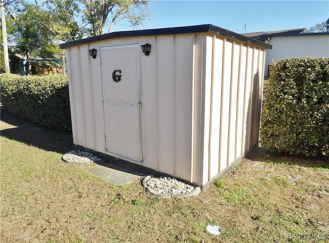 view of outbuilding