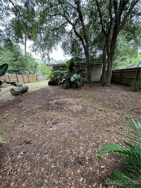18 56th St, Yankeetown, FL 34498 - view of fenced backyard