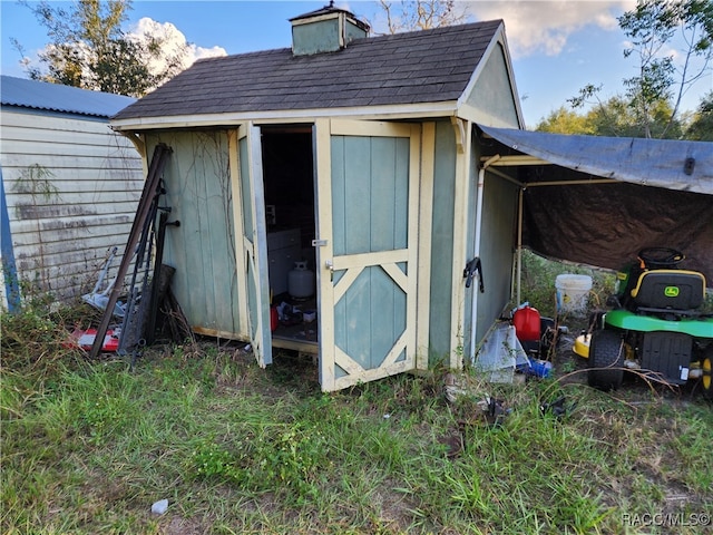 view of outbuilding