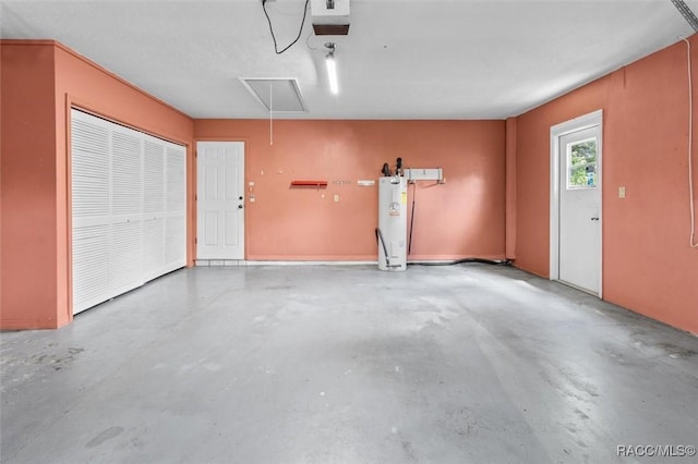 25 Redbay Ct W, Homosassa, FL 34446 - garage with water heater