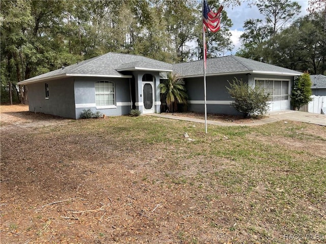 single story home with a front yard