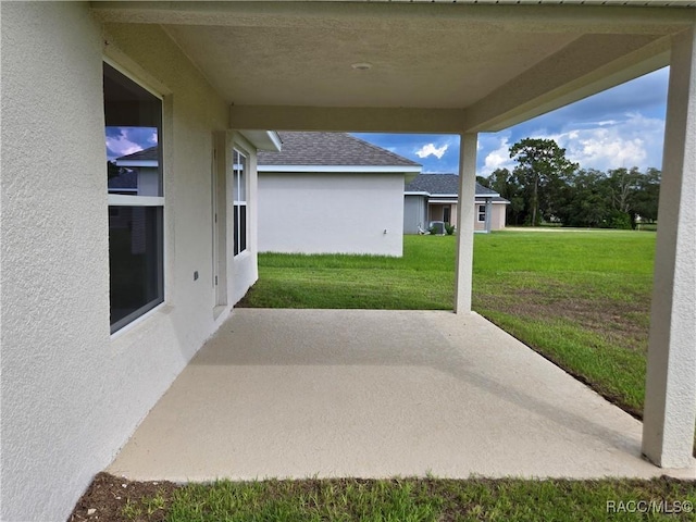 348 W Rexford Dr, Beverly Hills, FL 34465 - view of patio