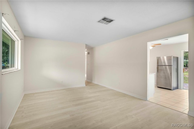 3410 N Bay Ave, Crystal River, FL 34428 - unfurnished room featuring light wood-type flooring and ceiling fan