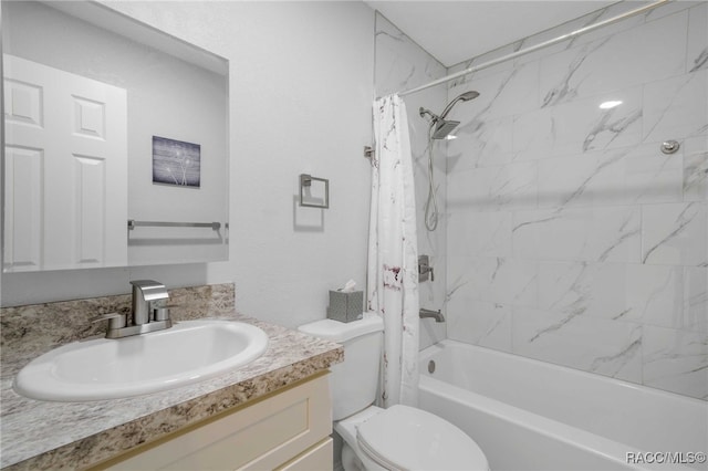 3410 N Bay Ave, Crystal River, FL 34428 - full bath with vanity and shower / bath combo with shower curtain