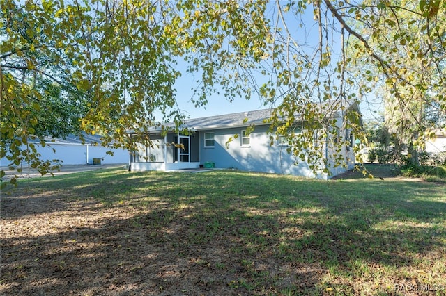 exterior space featuring a yard