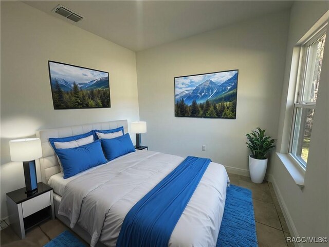 unfurnished bedroom with a textured ceiling and a closet