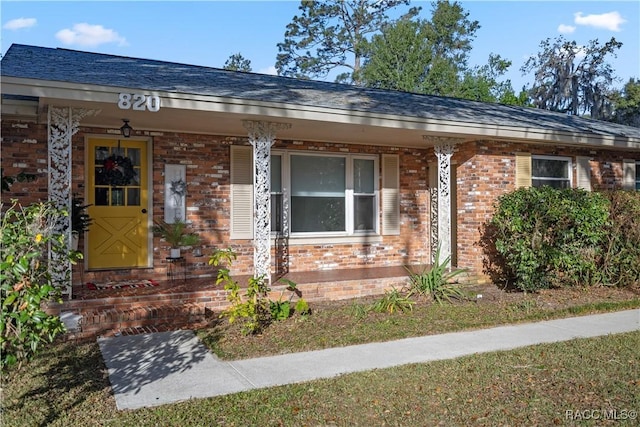 view of front of property with covered porch